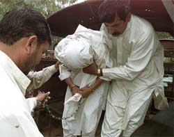 Policemen in plain-clothes help Sharib, alias Asadullah