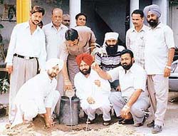 Mr Gurinder Singh Grewal along with other Congress and YC activists 