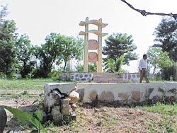 The ill-kept environs of the Mahatma Gandhi Memorial