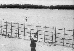 The dry bed of the �Akanda� Cauvery in Tiruchi, Tamil Nadu