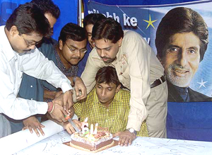 Fans of Amitabh Bachchan celebrate his 60th birthday