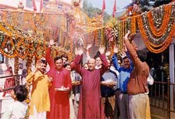 Devotees at the famous Jawala Jee temple