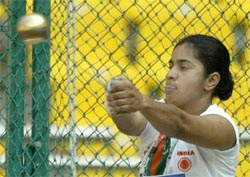 India's Hardeep Kaur competes in the women's hammer throw final