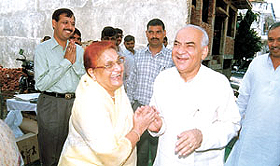 Delhi BJP president Madan Lal Khurana with Mrs T. Jain