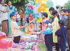 Markets wore a festive look