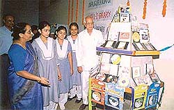 Mr Satyanand Munjal inaugurates a CD library in BCM Arya Model School