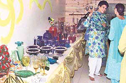 Romi Dev exhibits an exquisite range of decorative and utility products