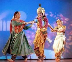Noted Kuchipudi dancer Shanta Rati Misra and her troupe perform in a unique ballet 