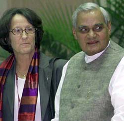 Prime Minister Atal Behari Vajpayee with Executive Secretary of the UN Convention on Climate Change