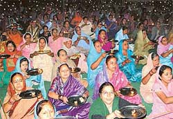 Devotees offer prayers on the occasion of Hanuman Jayanti at Nehru Park in Sector 22, Chandigarh