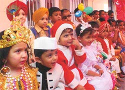 SECULAR NEHRU SANDWICHED BETWEEN KRISHNA AND SANTA