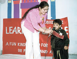 An actor at the 'Dhoom Dhadaka' in Learner's Castle.