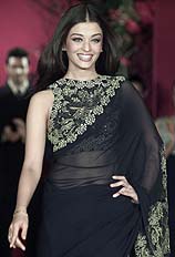 Bollywood star Aishwarya Rai presents an ethnic outfit