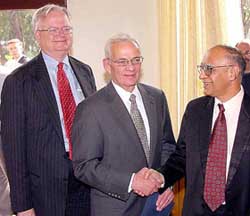 US Secretary of Treasury Paul O'Neill with CII president Ashok Soota and US Ambassador to India Robert D. Blackwill at a luncheon meeting