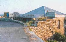 The abandoned Trigart cafe