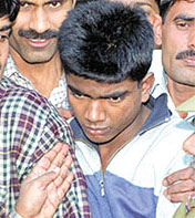 Prime suspect in MAMC assault case being produced at Tis Hazari Court in the Capital 