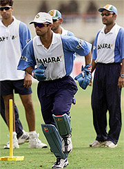 India's Rahul Dravid runs to catch a ball