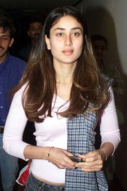 Actress Kareena Kapoor walks towards the set of the movie LOC 