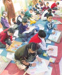 Participants in the painting competition