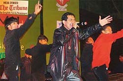 Shankar Sahni performs at The Tribune-sponsored Chandigarh Carnival at the Leisure Valley