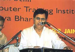 Jagjit Singh at the Saaz aur Awaaz concert in the Capital