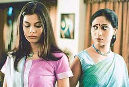 Scene from Kahin To Milenge: Re-unions galore