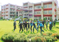 A view of Vivek High School