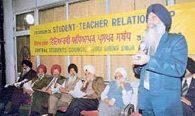 A speaker at a seminar organised by the Central Students�
