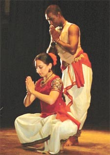 Shri Ram Centre in the Capital was witness to a dialogue in dance, �Dust�, on Friday. Choreographed by Anita Ratnam and Mark Taylor
