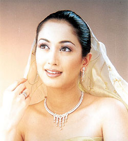 Bholasons Jewellers has put on display a collection of the most exotic diamonds