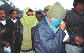 The arrested UP policemen being brought to the Capital