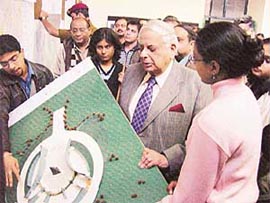 Lieut-Gen J.F.R. Jacob (retd) looks at a proposed model of War Memorial prepared by students of the College of Architecture