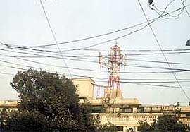 Lutyen�s showpiece, all wired up