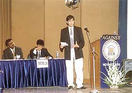 A gripping final ensues at the second annual Vivekananda Memorial Debating Competition of Mosaic 2002