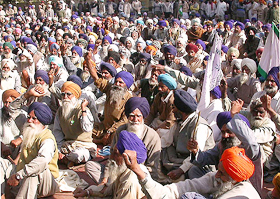 Farmers stage a dharna