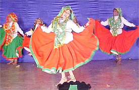 Students perform Haryanvi folk dance