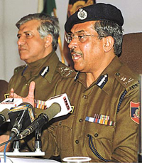 Commissioner of Delhi Police R.S. Gupta addressing a press conference 