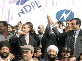 Delhi Minister of Power, Transport and Tourism Ajay Maken flagging off the breakdown vans of NDPL 