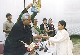 A winner at the children's art competition, organised by Meenu�s profile.