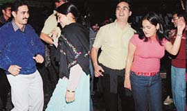 Young couples dance their way into 2003 in Chandigarh
