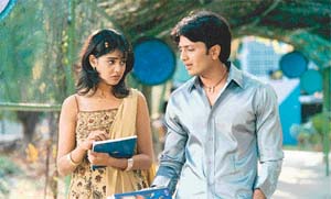 Ritesh Deshmukh and Genelia D�Souza in �Tujhe Meri Kasam�.