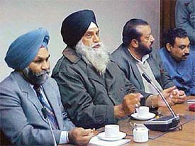 Mr K.K. Bawa, president of the Malwa Sabhyacharak Manch, flanked by Mr Malkiat Singh Dhaka, MLA, Mr Jagdev Singh Talwandi and Mr Pawan Diwan addresses a news conference 
