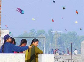 Hum Kissi Se Kum Nahin