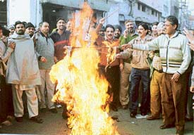 Activicts of the Ludhiana Vikas Sangh burn an effigy of Ram Jethmalani