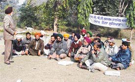 Activists of the SC/BC Employees Coordination Committee stage a dharna