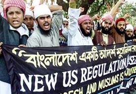 Bangladeshi Muslims protest against new US registration rules