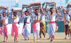 Schoolchildren performing on the eve of Republic Day