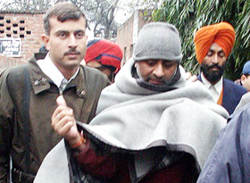 Dr P. K. Sareen being presented in the District Court, Amritsar