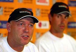 New Zealand cricket manager Jeff Crowe and captain Stephen Fleming at a press conference