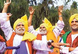 Punjabi folk dancers present �Jhoomer� during Basant Utsav 